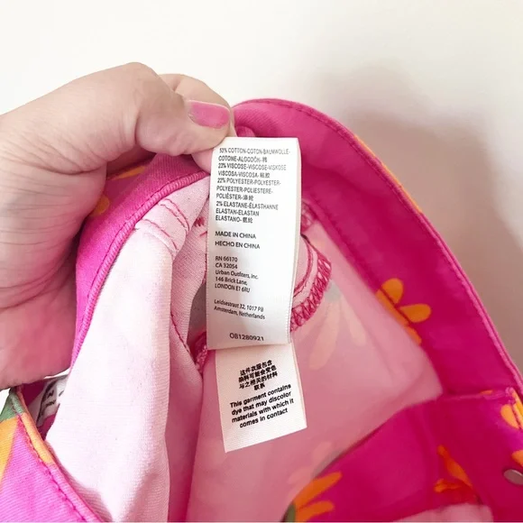 Free People Youthquake Sunflower Printed Crop Flare Pant Lipstick Pink 28 NWT - Picture 8 of 11